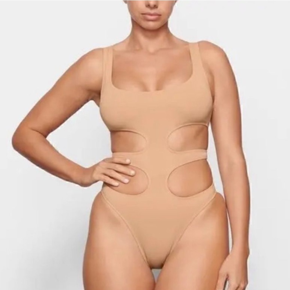 SKIMS Ochre Tan Nude Cut Out One Piece Swimsuit Monokini Swim Tank SW-MKN-0013 S